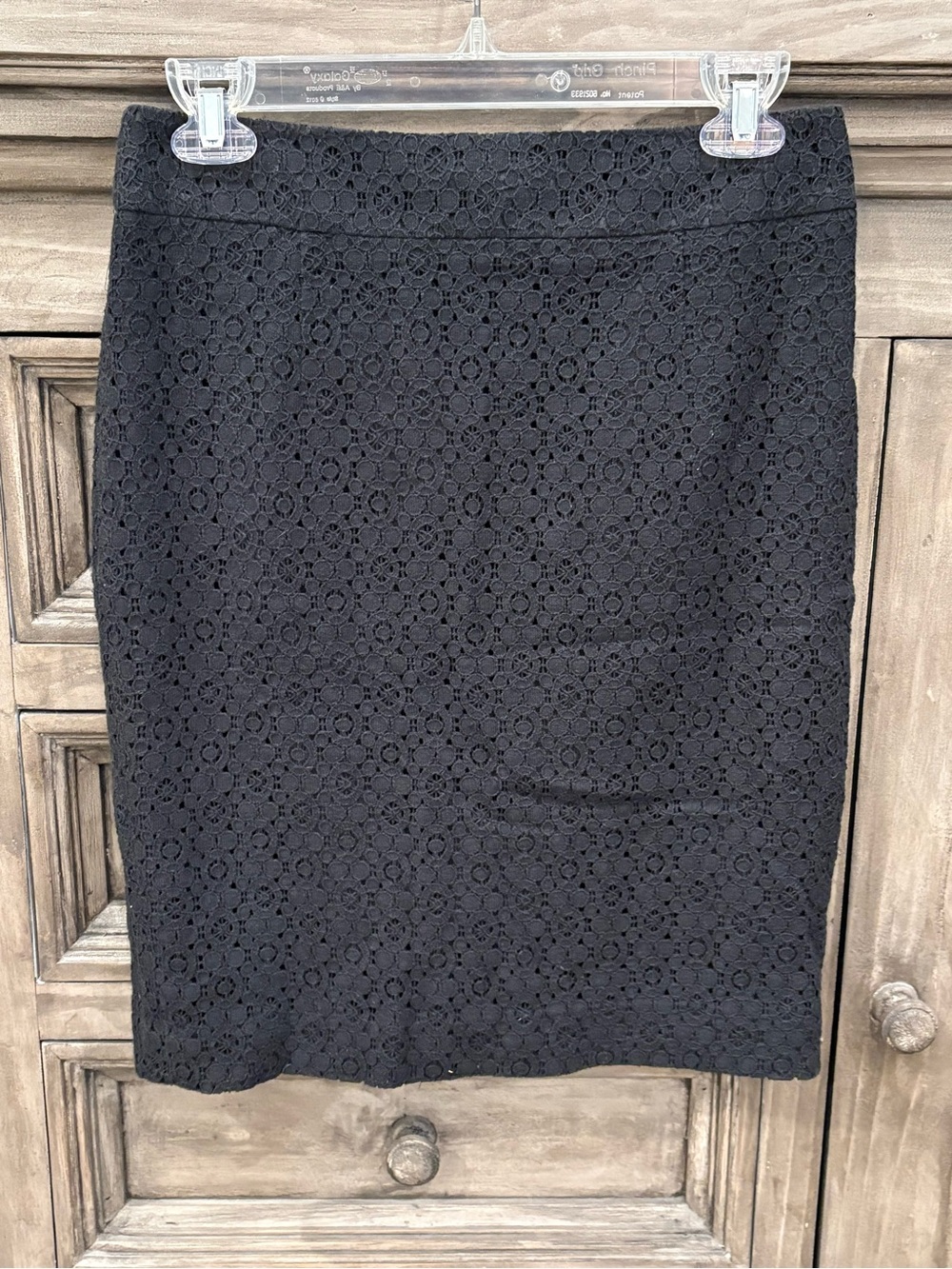 EUC Women’s BANANA REPUBLIC  Black Lace Pencil Skirt (4)